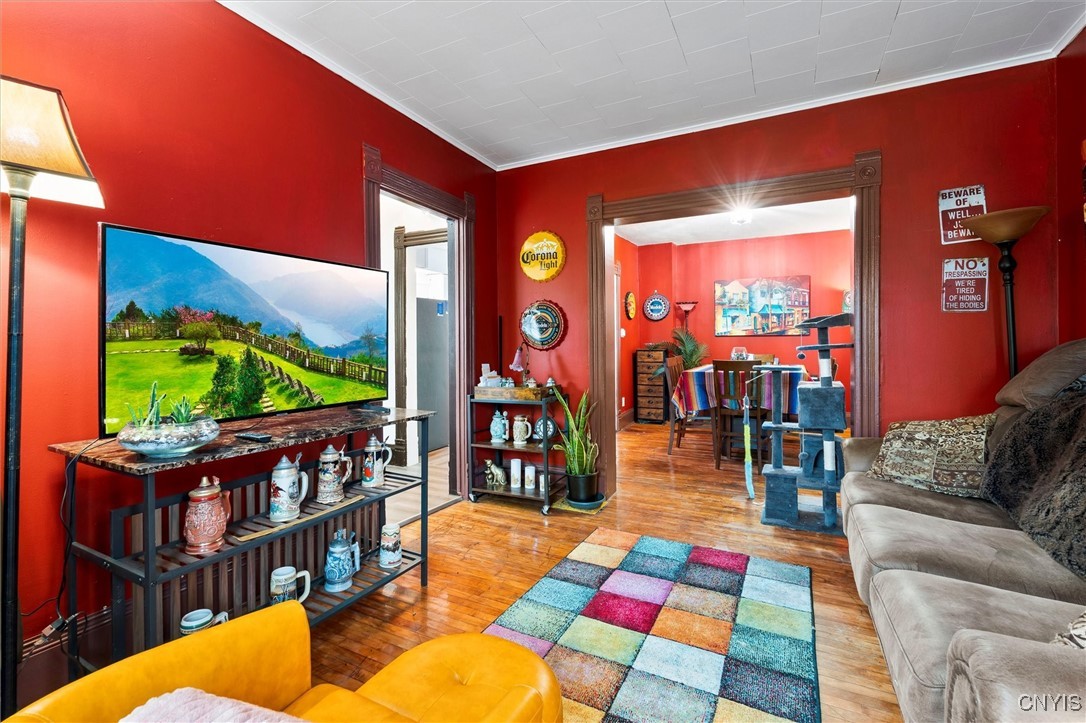 945 Oak Street Syracuse, NY 13203 - Photo 7 of 24