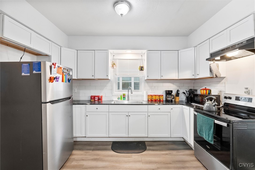 945 Oak Street Syracuse, NY 13203 - Photo 10 of 24