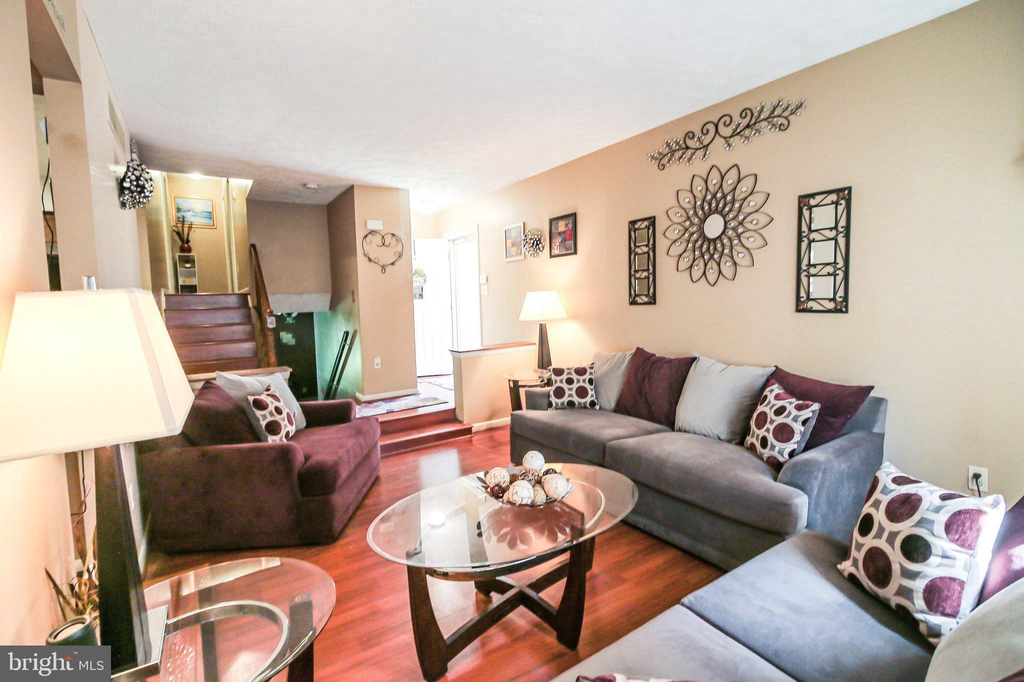 8121 Elizabeth Road Pasadena, MD 21122 - Photo 7 of 28 living room and entry