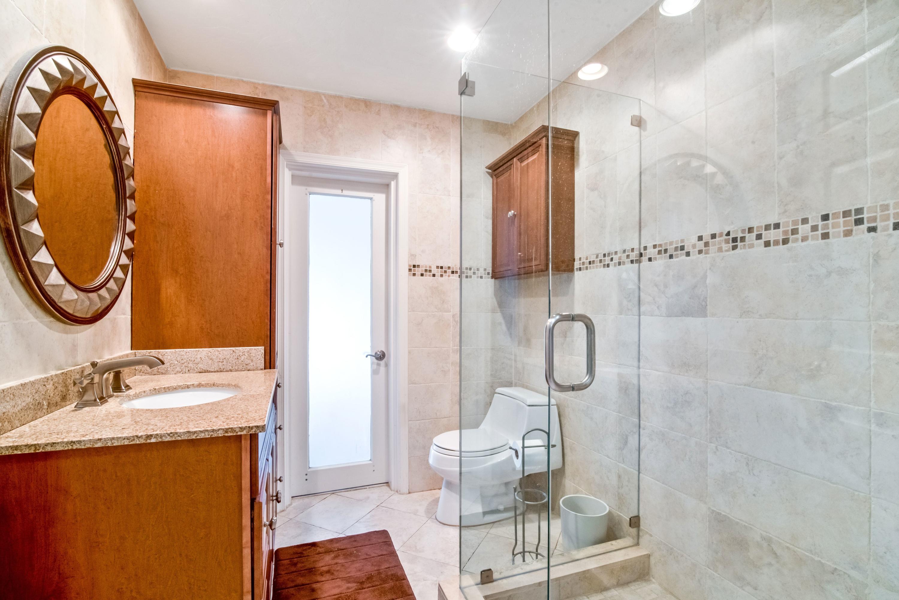 730 Southwest 2nd Street Boca Raton, FL 33486 - Photo 25 of 34 2nd bathroom