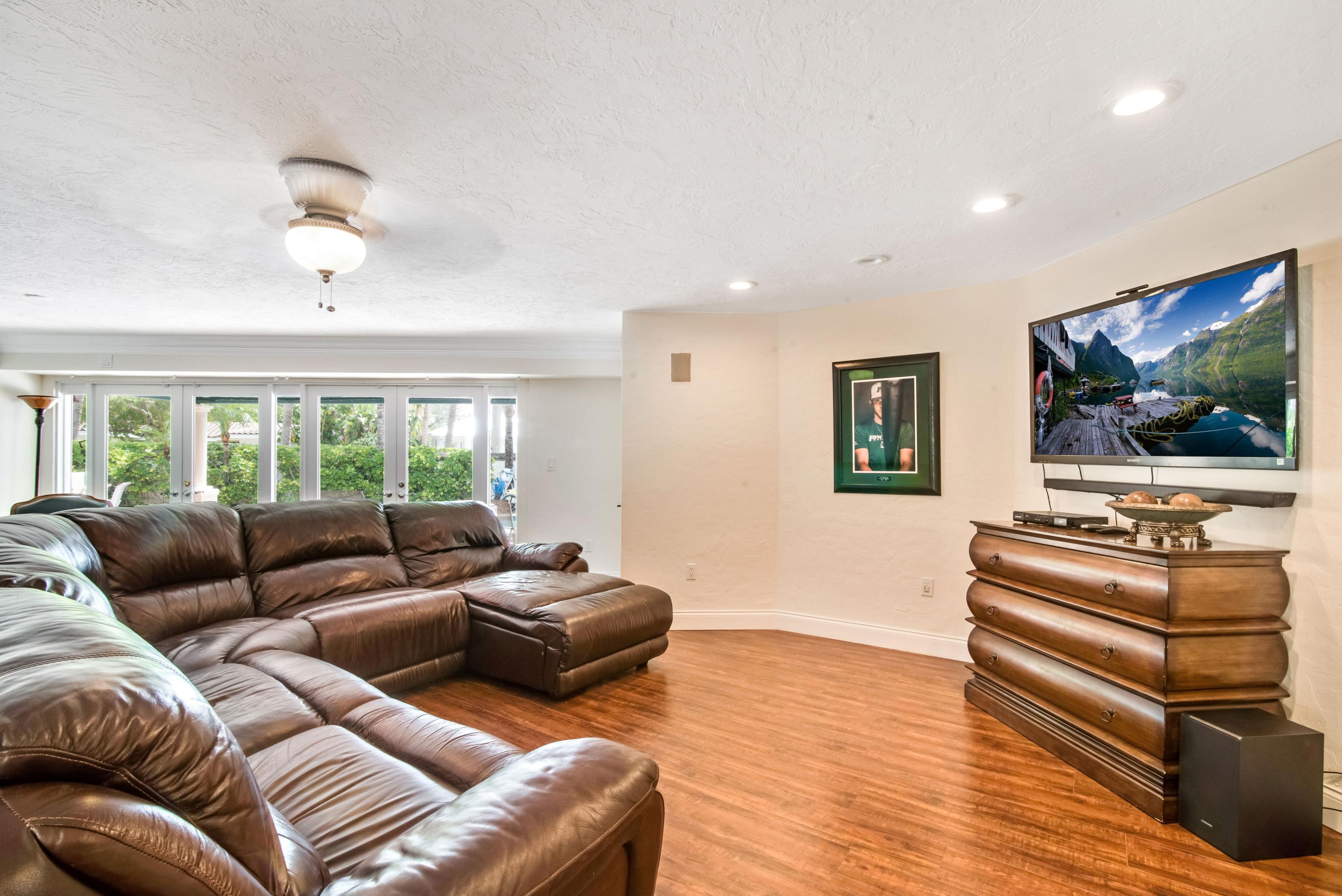 730 Southwest 2nd Street Boca Raton, FL 33486 - Photo 9 of 34 -ifoYBAc
