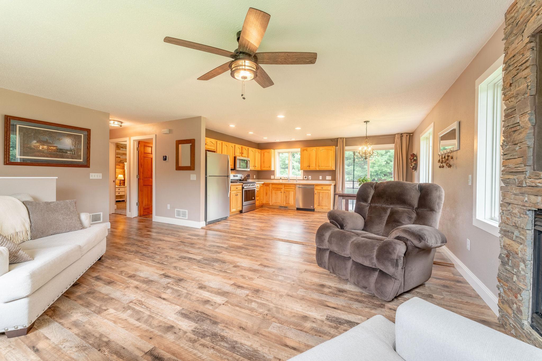 993 70th Avenue Roberts, WI 54023 - Photo 10 of 27 Gallery Image 10