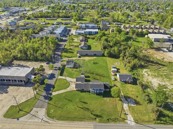 $1,200,000 | 1905 West Prien Lake Road, Lake Charles, LA 70605