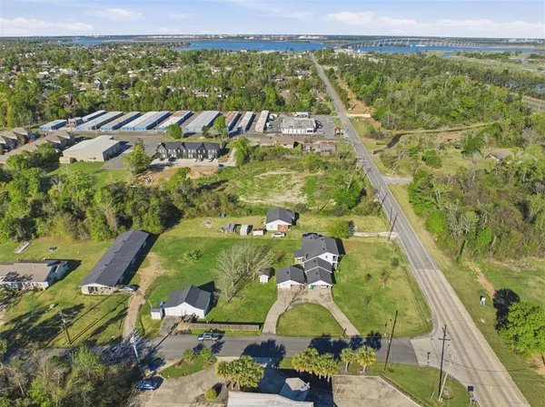 $1,200,000 | 1905 West Prien Lake Road, Lake Charles, LA 70605