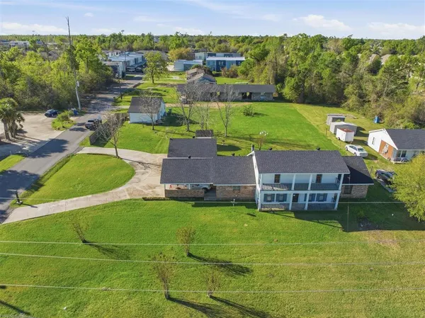 $1,200,000 | 1905 West Prien Lake Road, Lake Charles, LA 70605