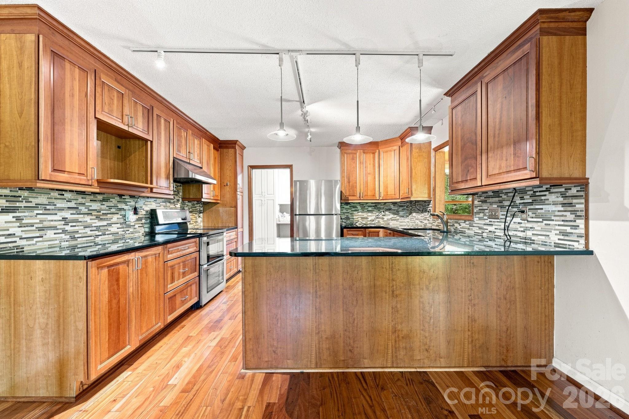 19317 Davidson-Concord Road Davidson, NC 28036 - Photo 8 of 29 Gallery Image 8