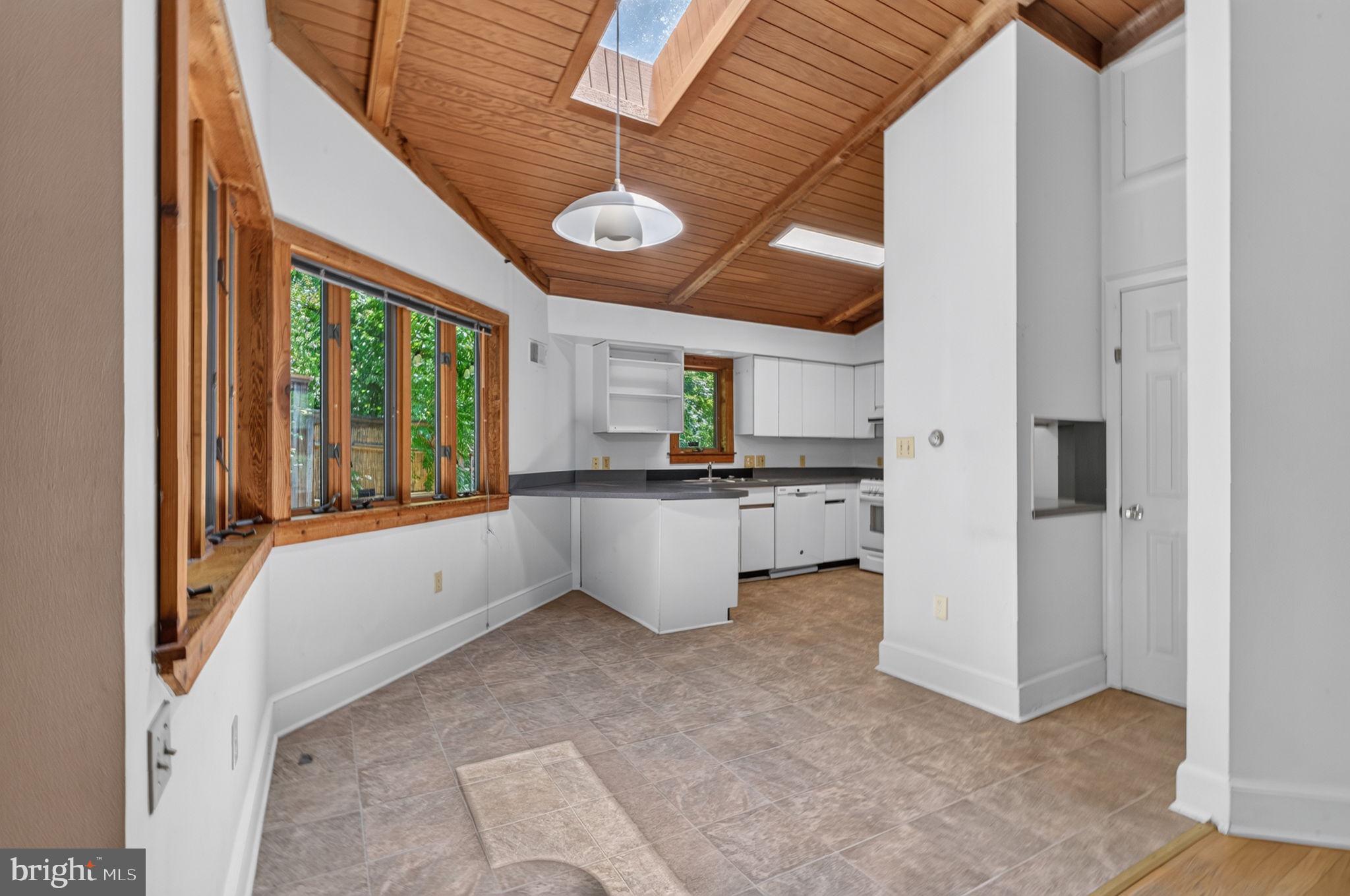 2963 Albemarle Street Northwest Washington, DC 20008 - Photo 17 of 45