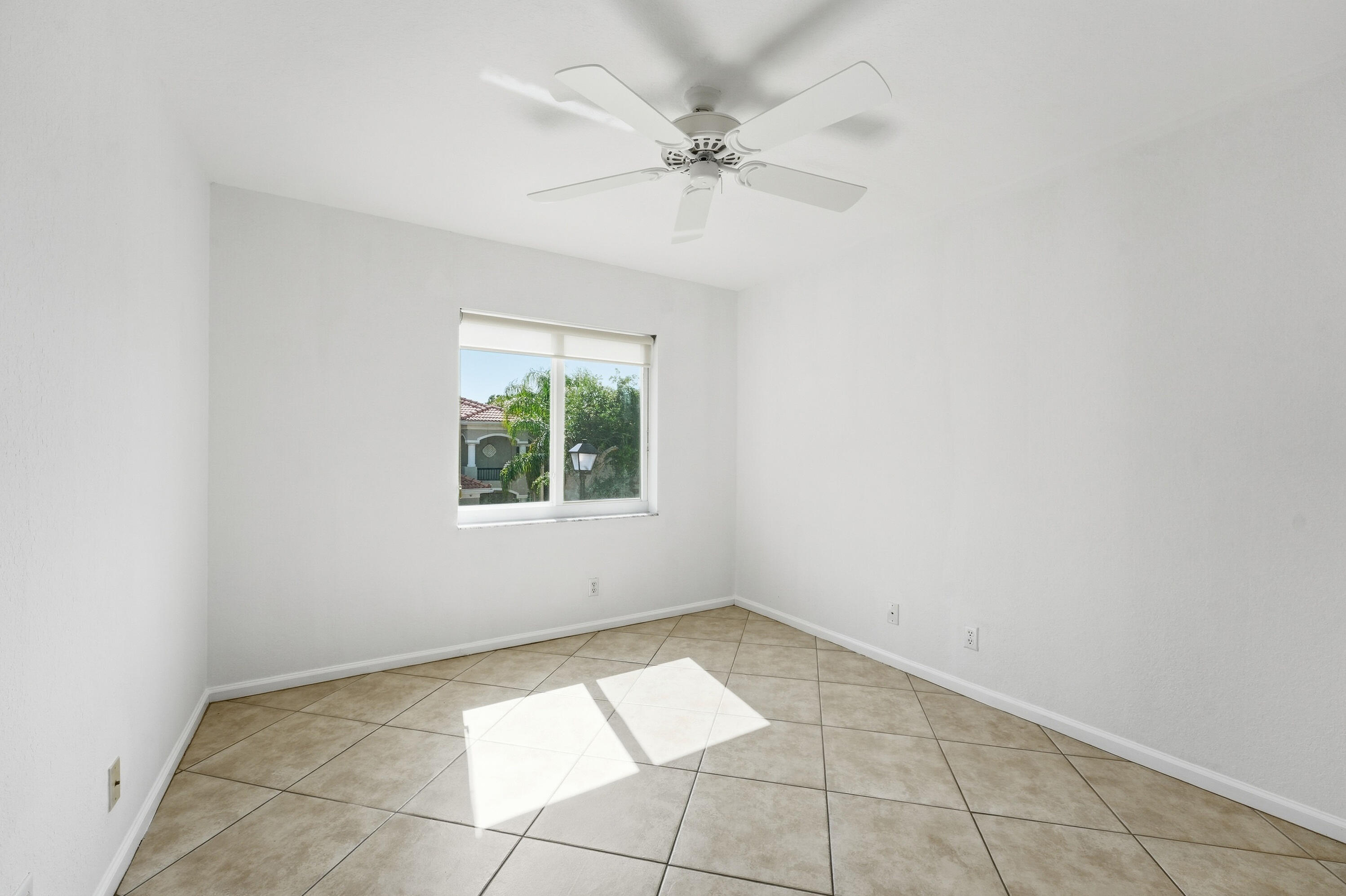 1275 Rose Gate Boulevard Riviera Beach, FL 33404 - Photo 28 of 45 28_dsc03454