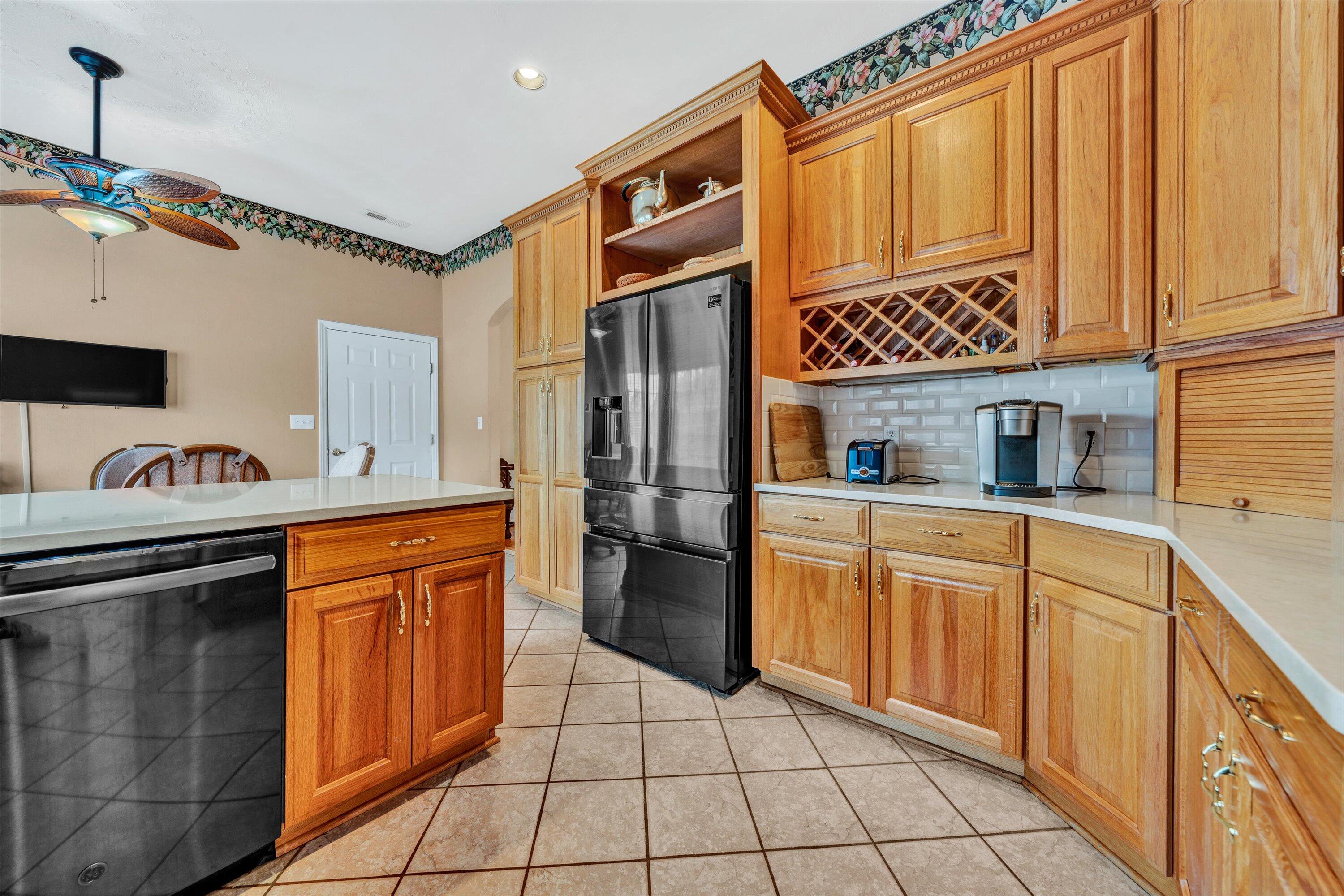 20 Stripers Landing Road Moneta, VA 24121 - Photo 12 of 33 12-022220240024