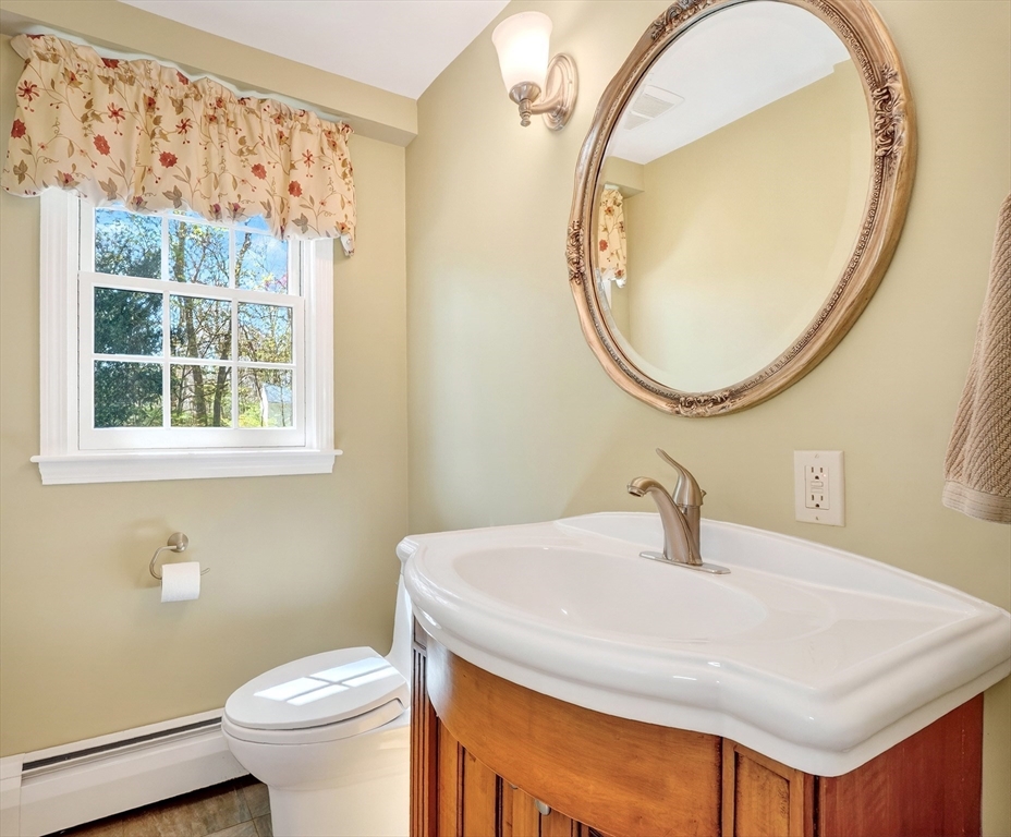 14 Beverly Road Bedford, MA 01730 - Photo 16 of 38 Gallery Image 16