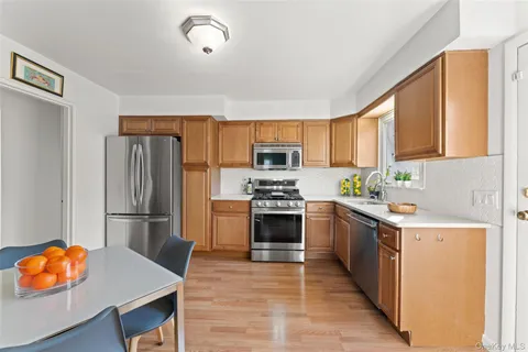 $949,000 | 14 Baylor Circle, White Plains, NY 10605