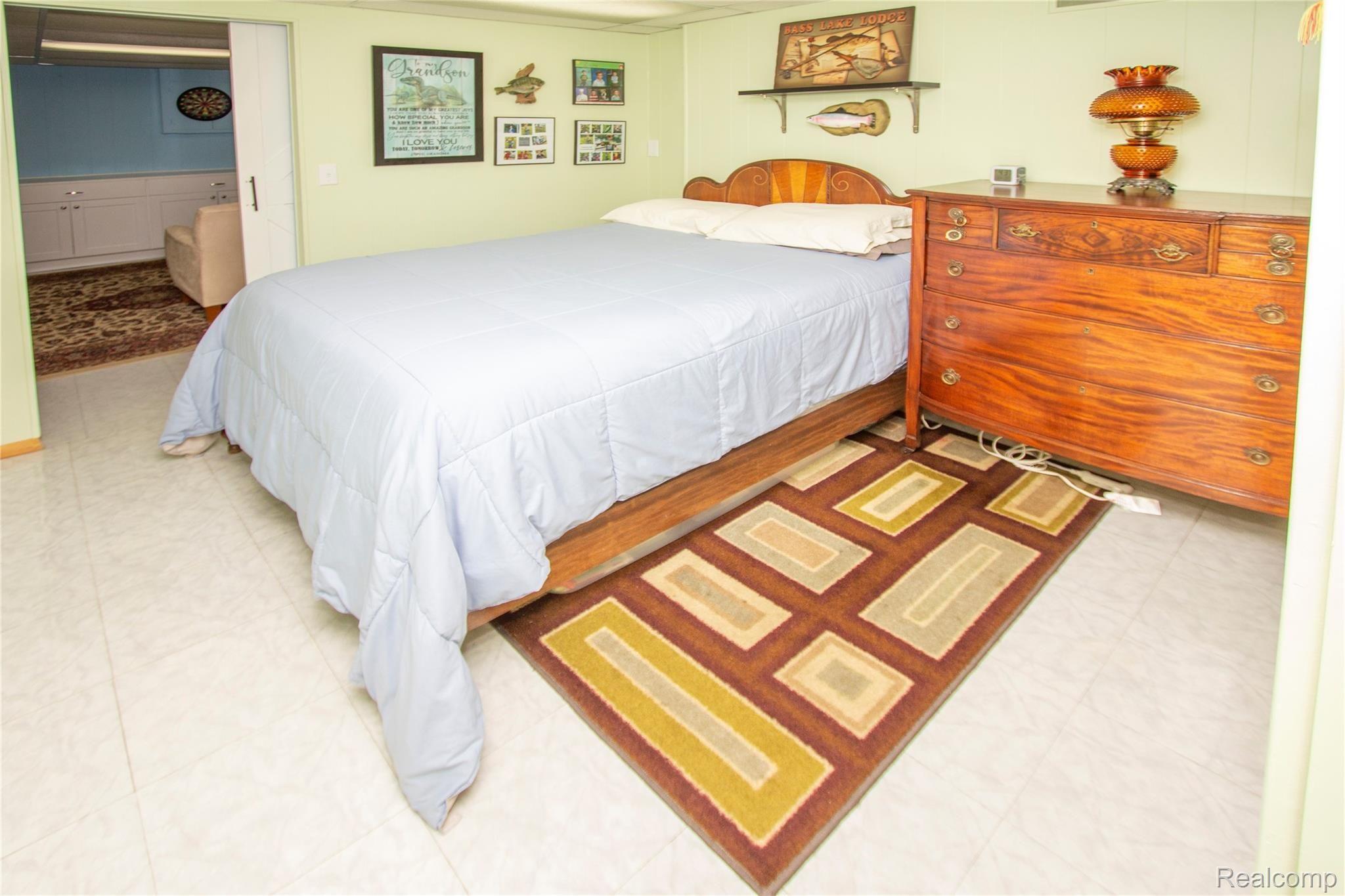21645 Thorofare Road Grosse Ile, MI 48138 - Photo 16 of 28 Thorofare_16.jpg