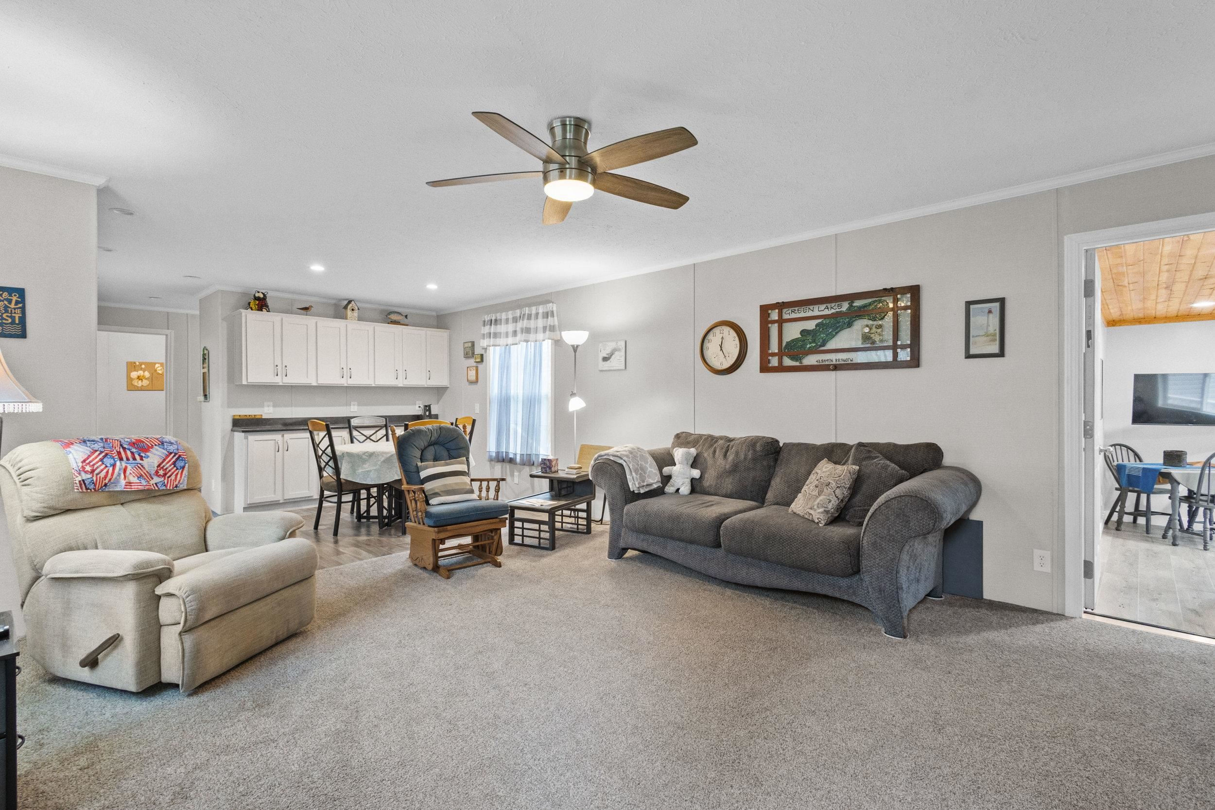 W1325 Spring Grove Road Ripon, WI 54971 - Photo 10 of 68