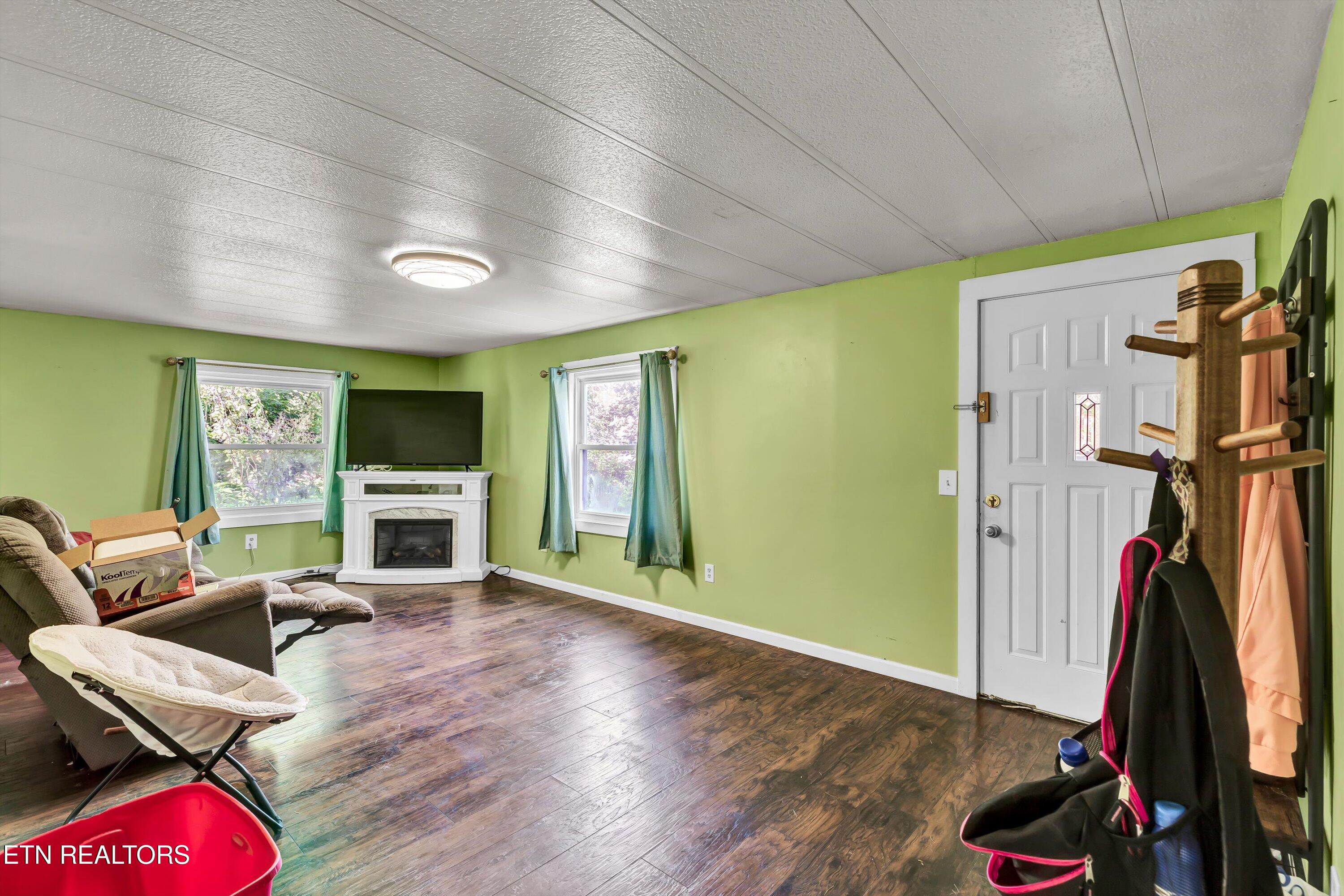 1753 Sulphur Springs Road Clinton, TN 37716 - Photo 4 of 17 06-1753 Sulphur Springs Rd-6