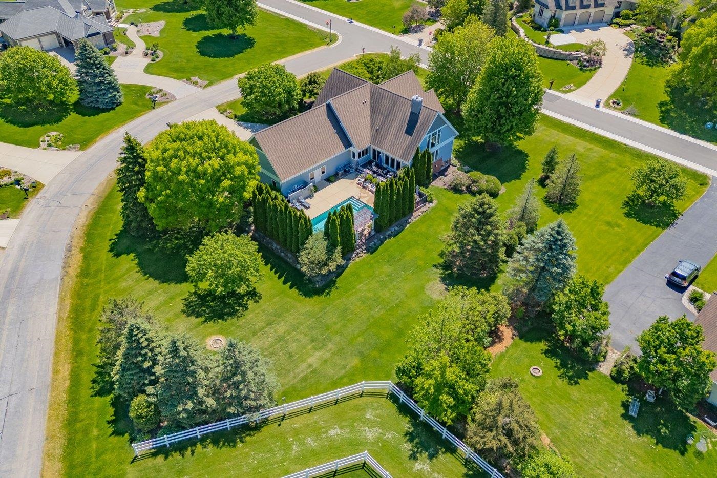 5596 Surrey Lane Waunakee, WI 53597 - Photo 1 of 88