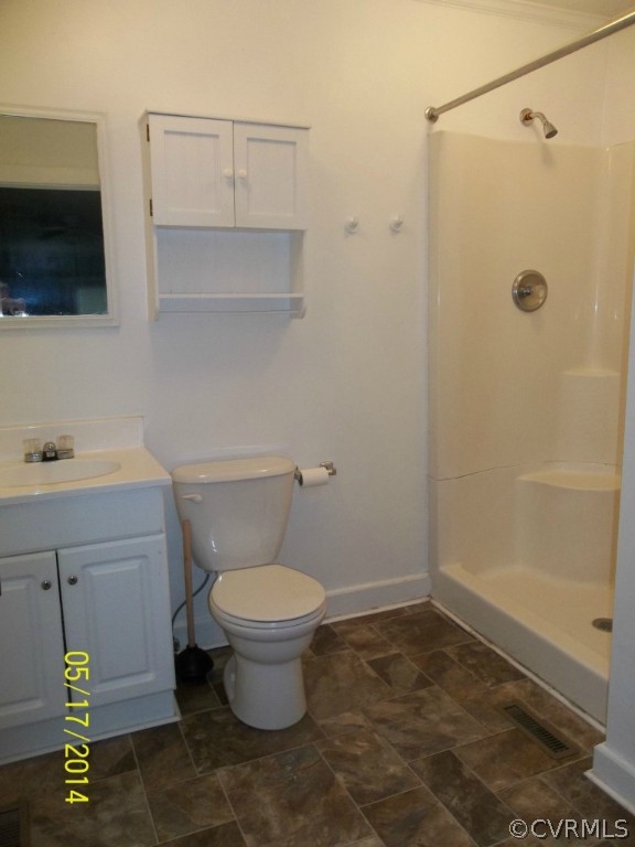 4286 Oak Hill Road Buckingham, VA 23921 - Photo 6 of 13 a bathroom with a toilet and a shower