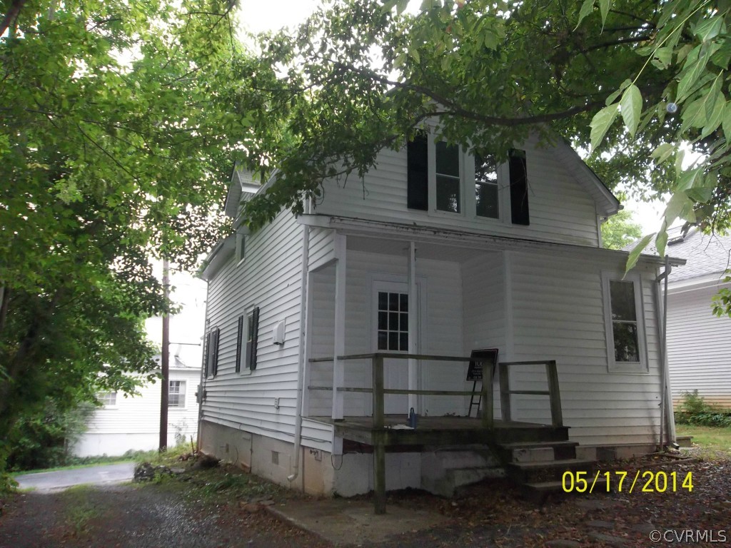4286 Oak Hill Road Buckingham, VA 23921 - Photo 8 of 13 a view of a house with a yard