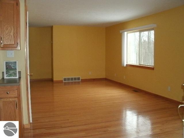 5965 Pratt Road Lake Ann, MI 49650 - Photo 5 of 18 1733245-4.JPG