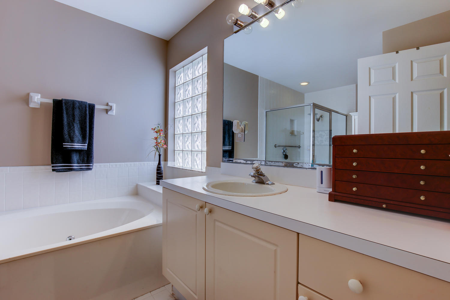1731 Barnstable Road Wellington, FL 33414 - Photo 13 of 25 1731 Barnstable Rd Wellington-large-015-