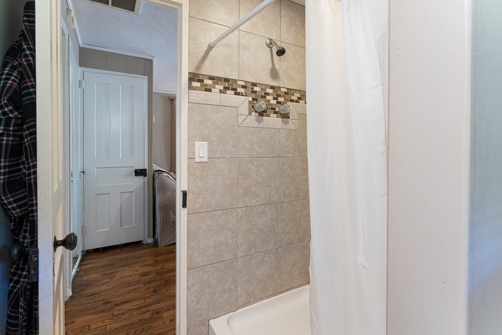 275 Village Road Murphy, NC 28906 - Photo 26 of 47 a bathroom with a shower
