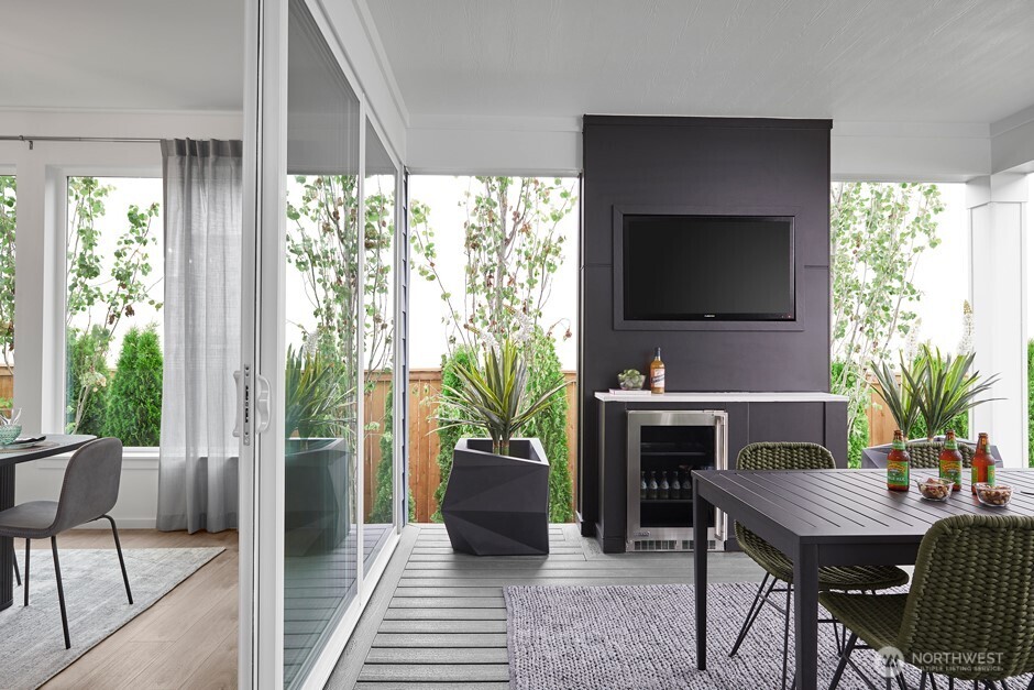 5725 160th Street Southwest Edmonds, WA 98026 - Photo 8 of 10 a dining room with furniture and window