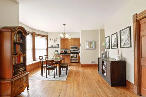 $995,000 | 197 North Kent Street, St. Paul, MN 55102