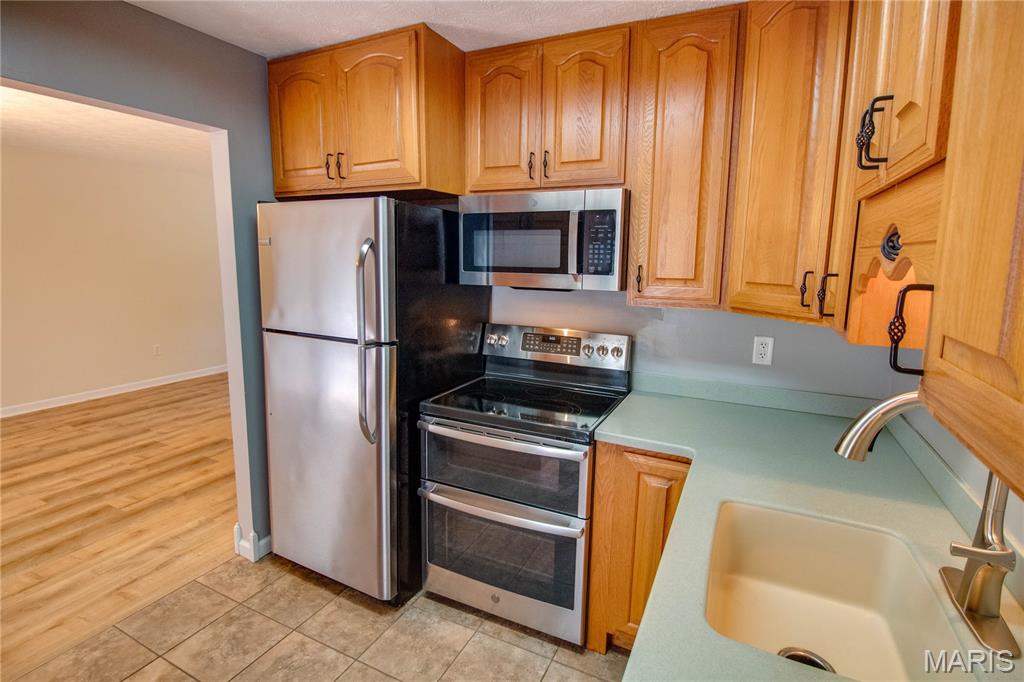 3101 Mission Road Alton, IL 62002 - Photo 13 of 42 Gallery Image 13