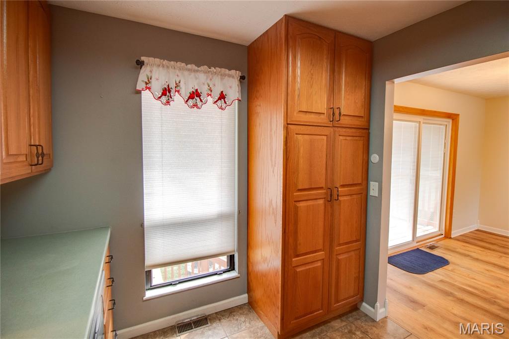 3101 Mission Road Alton, IL 62002 - Photo 14 of 42 Gallery Image 14