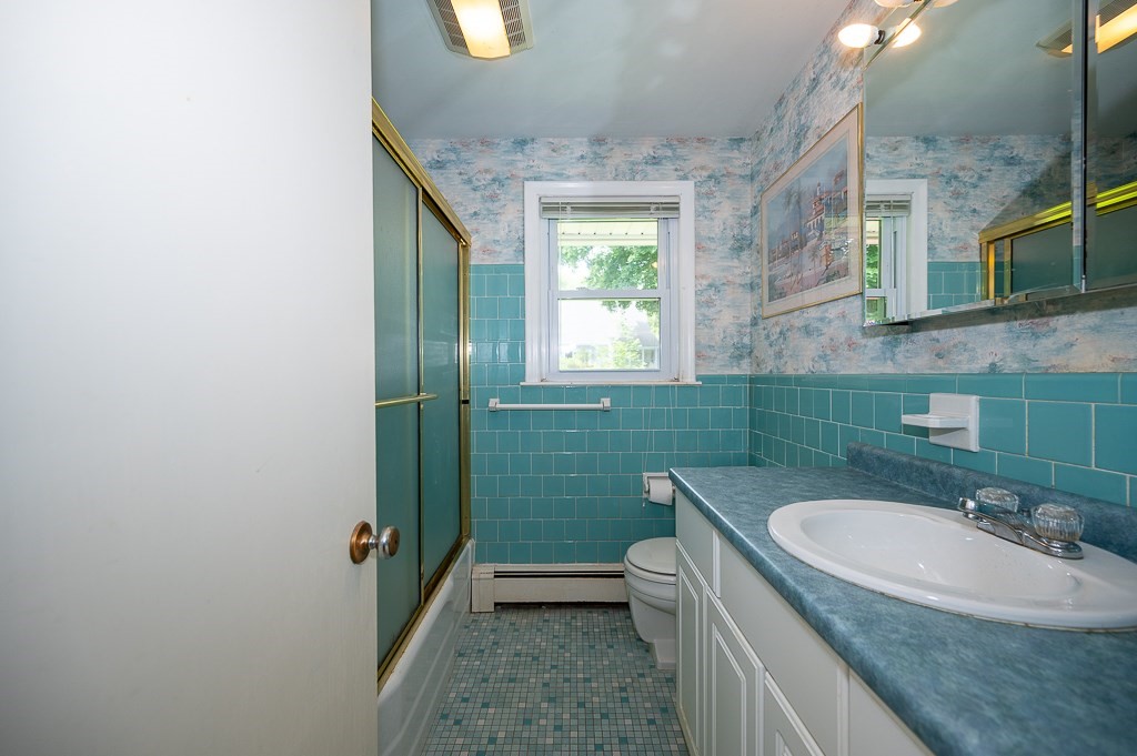 27 Chevy Chase Road Worcester, MA 01606 - Photo 17 of 29