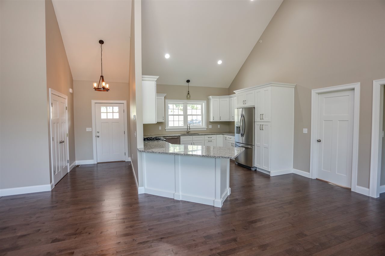 27 Rowe Farm Road, Unit 205025014 Gilford, NH 03249 - Photo 8 of 27