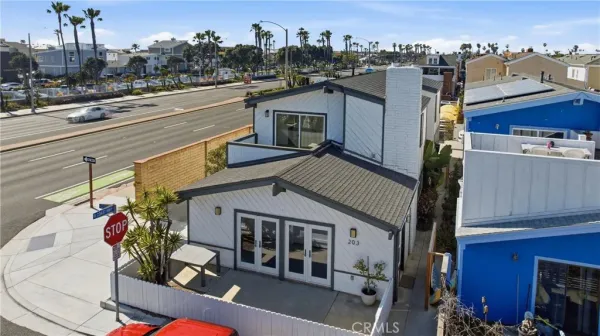 $2,799,000 | 203 Cedar Street, Newport Beach, CA 92663