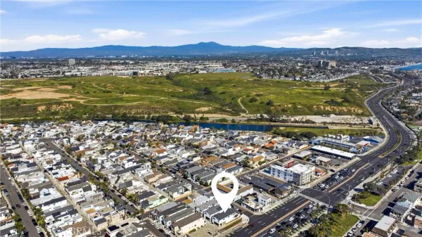 $2,799,000 | 203 Cedar Street, Newport Beach, CA 92663