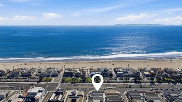 $2,799,000 | 203 Cedar Street, Newport Beach, CA 92663