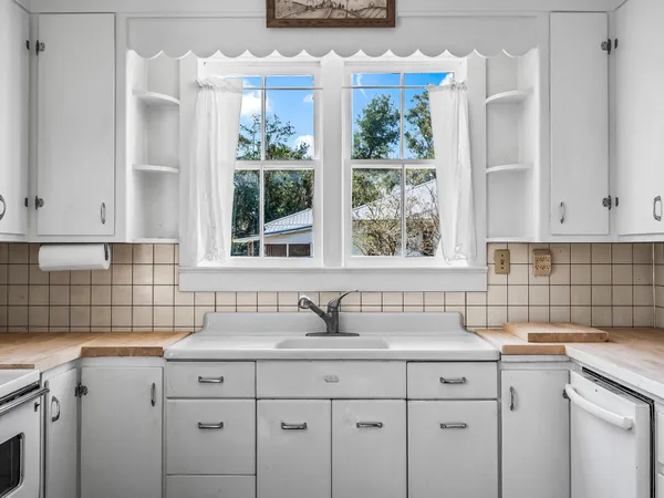 $245,000 | 415 West Main Street, Perry, FL 32347