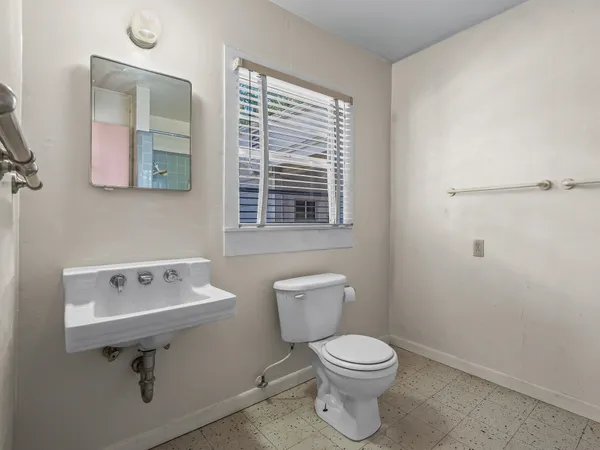 $245,000 | 415 West Main Street, Perry, FL 32347