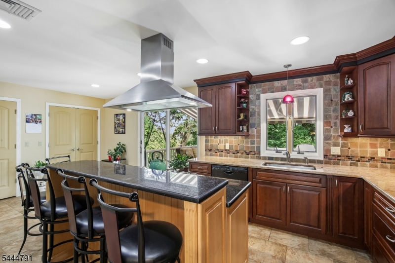 43 Misty Mountain Road Randolph, NJ 07869 - Photo 15 of 37