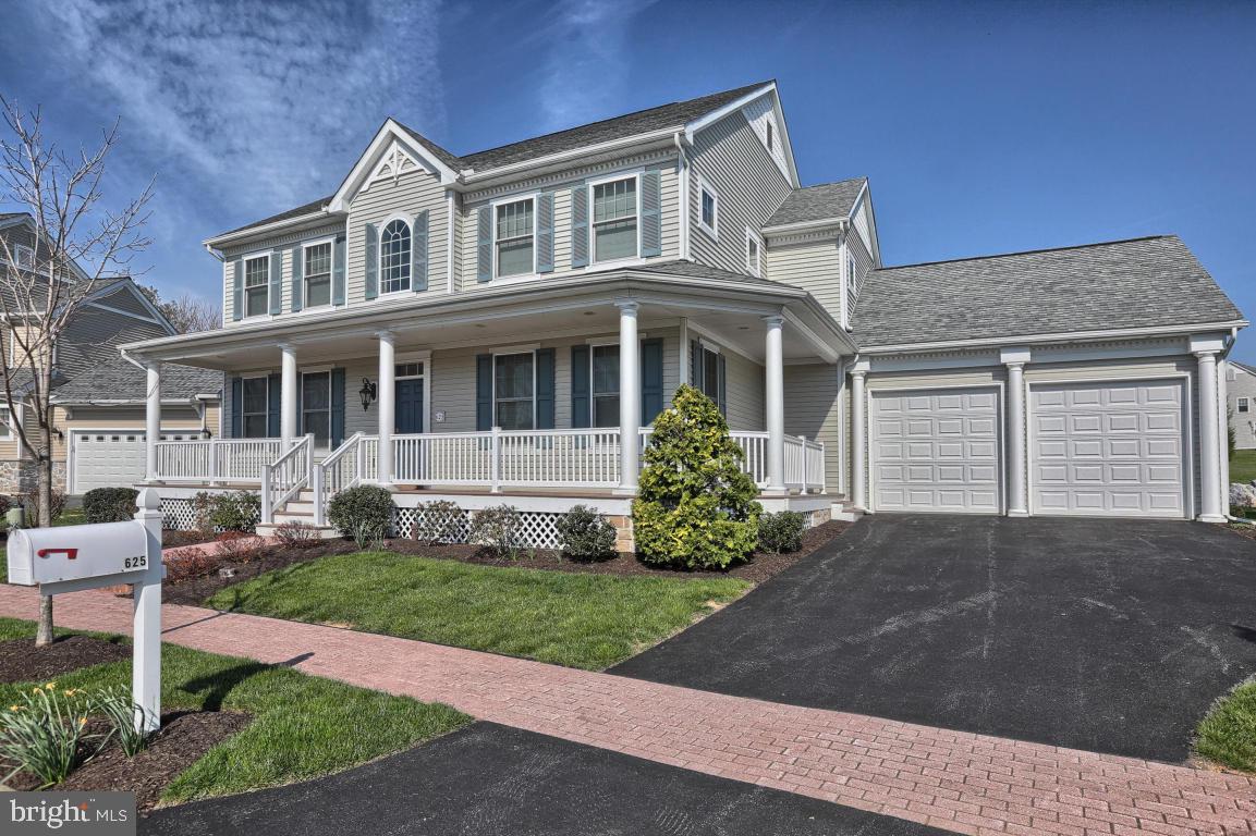 625 Dorset Street Lititz, PA 17543 - Photo 2 of 33 Gallery Image 2