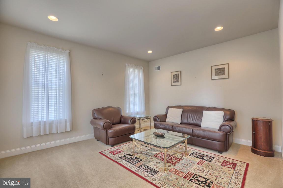 625 Dorset Street Lititz, PA 17543 - Photo 5 of 33 Gallery Image 5