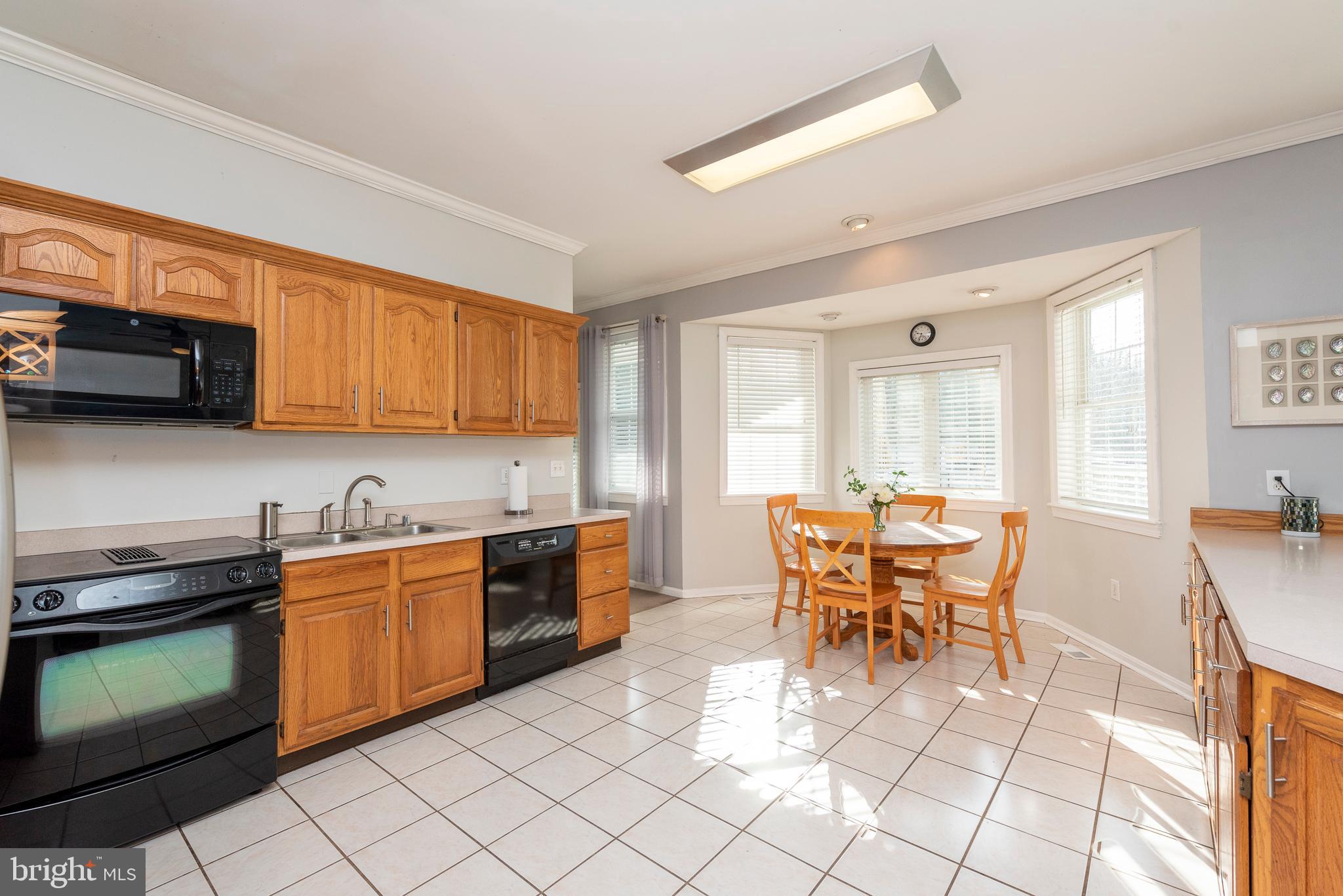 2229 Holly Neck Road Baltimore, MD 21221 - Photo 13 of 89 Kitchen (Main House)