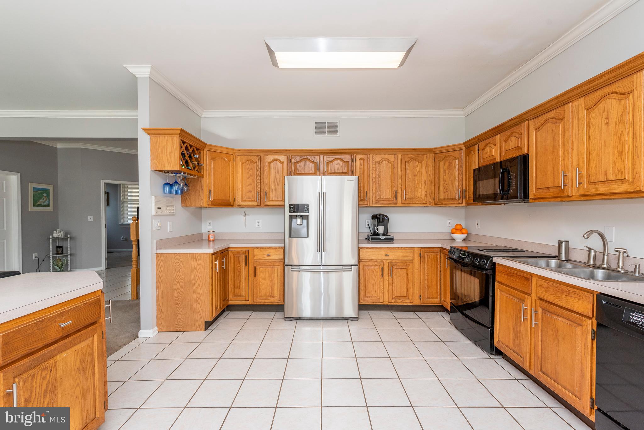2229 Holly Neck Road Baltimore, MD 21221 - Photo 17 of 89 Kitchen (Main House)