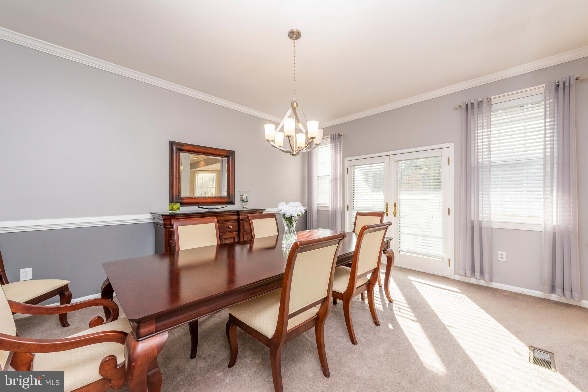 2229 Holly Neck Road Baltimore, MD 21221 - Photo 19 of 89 Dining Room (Main House)