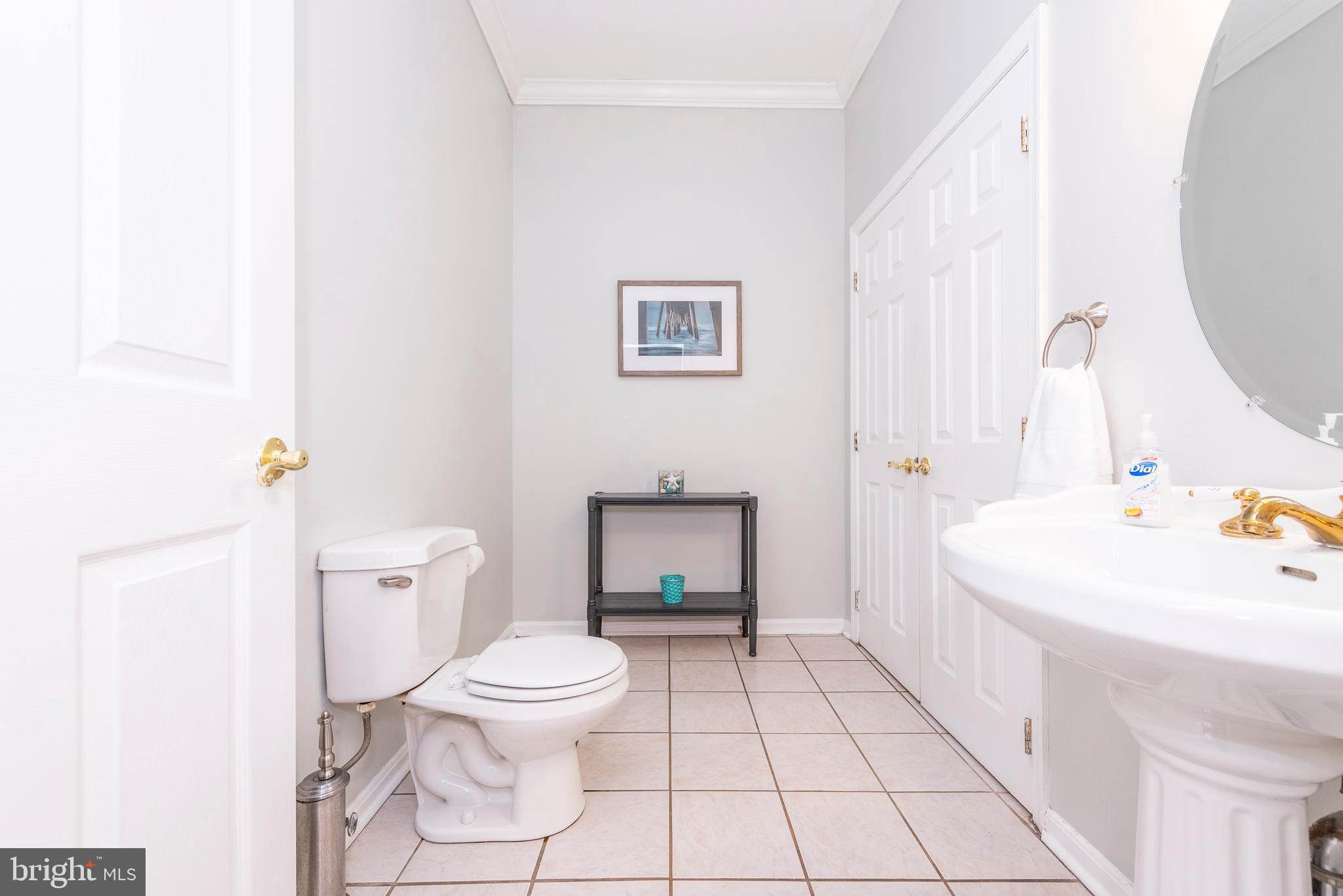 2229 Holly Neck Road Baltimore, MD 21221 - Photo 24 of 89 Powder Room (1st floor main house)