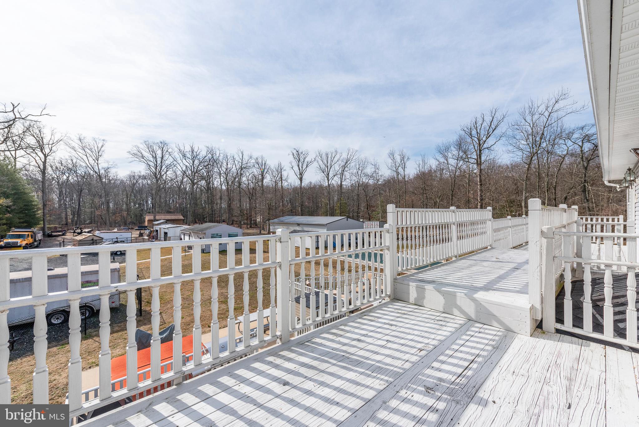 2229 Holly Neck Road Baltimore, MD 21221 - Photo 47 of 89 Upper Deck