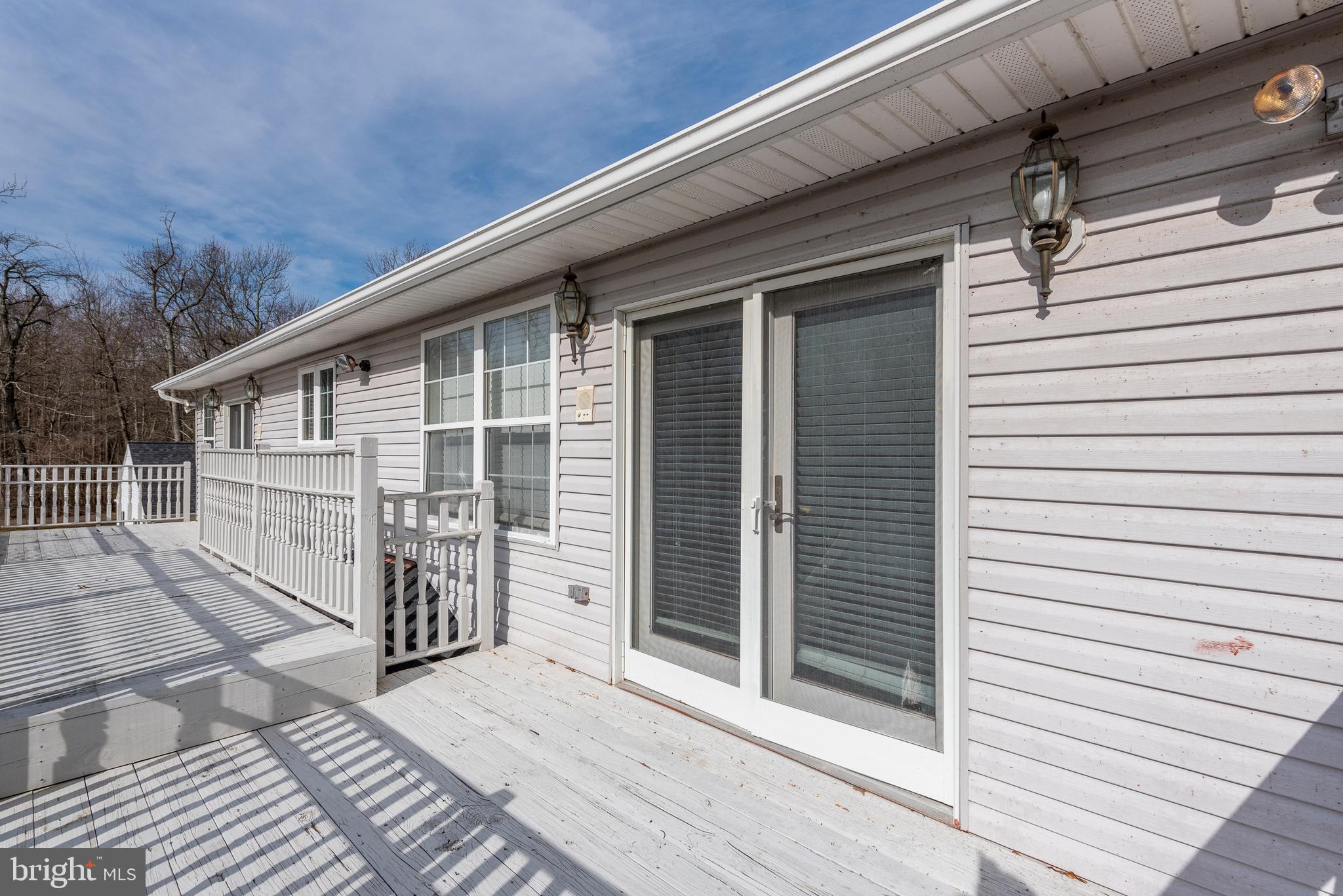 2229 Holly Neck Road Baltimore, MD 21221 - Photo 48 of 89 Upper Deck