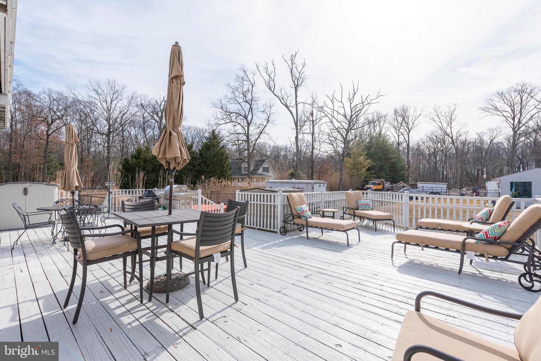 2229 Holly Neck Road Baltimore, MD 21221 - Photo 50 of 89 Lower Deck