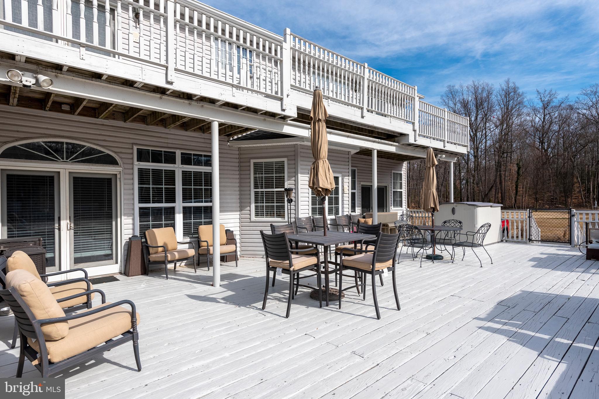 2229 Holly Neck Road Baltimore, MD 21221 - Photo 53 of 89 Lower Deck