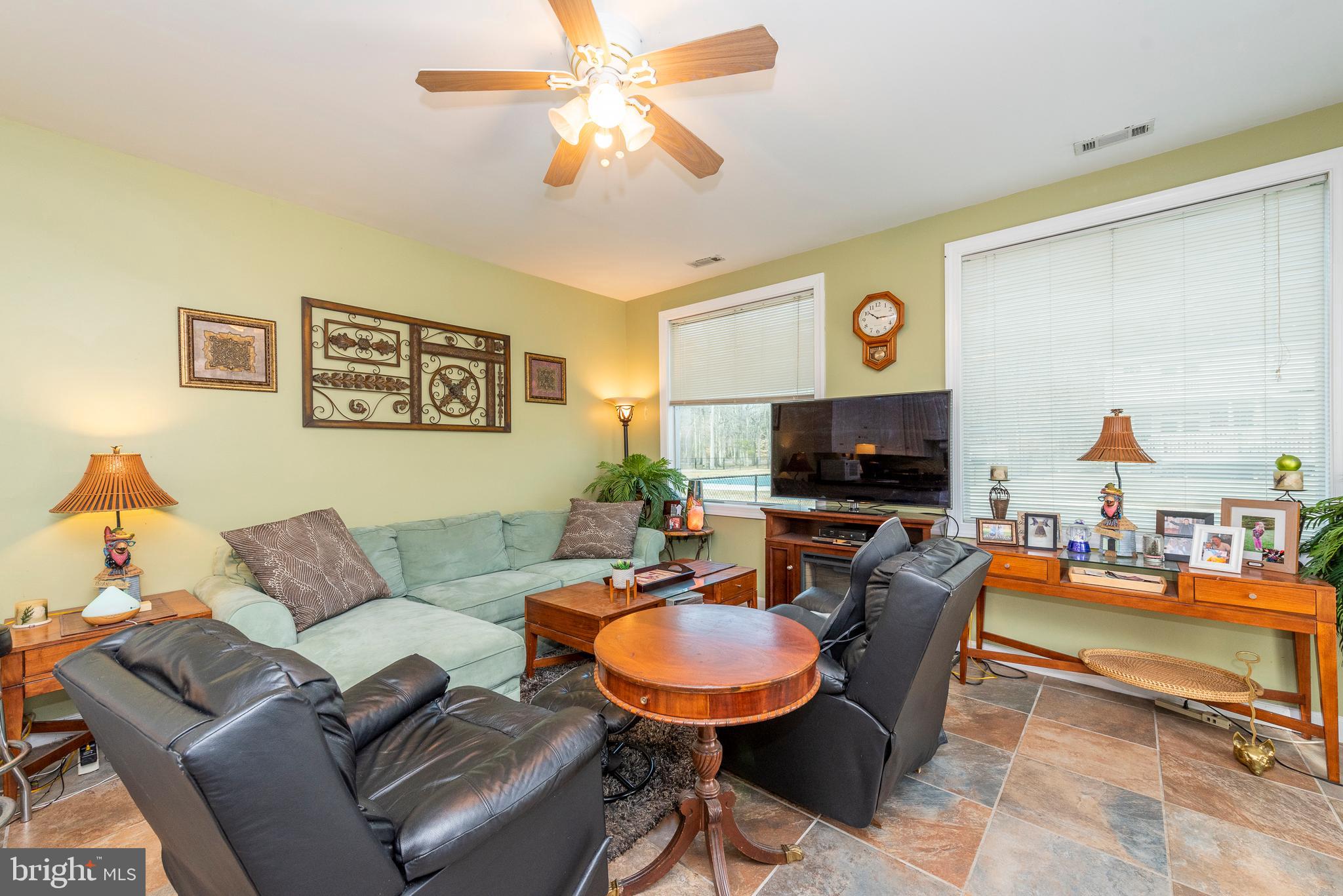 2229 Holly Neck Road Baltimore, MD 21221 - Photo 60 of 89 Family Room (outside guest house)