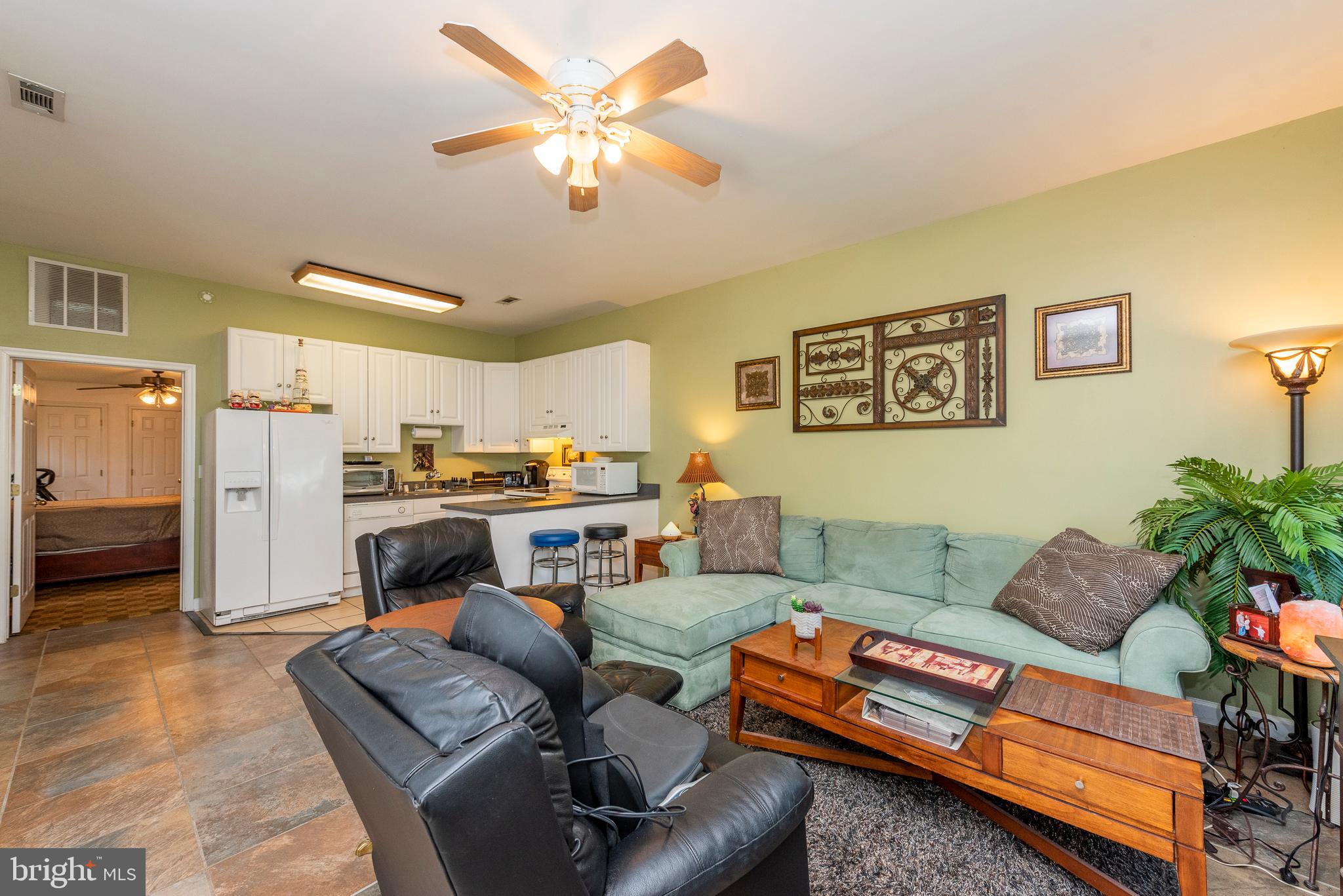 2229 Holly Neck Road Baltimore, MD 21221 - Photo 61 of 89 Family Room (outside guest house)