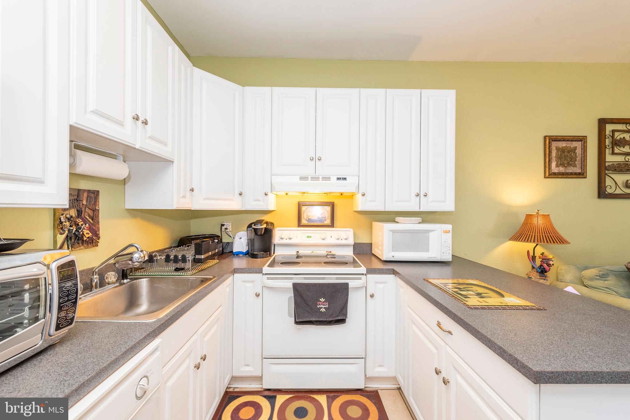 2229 Holly Neck Road Baltimore, MD 21221 - Photo 64 of 89 Kitchen (outside guest house)
