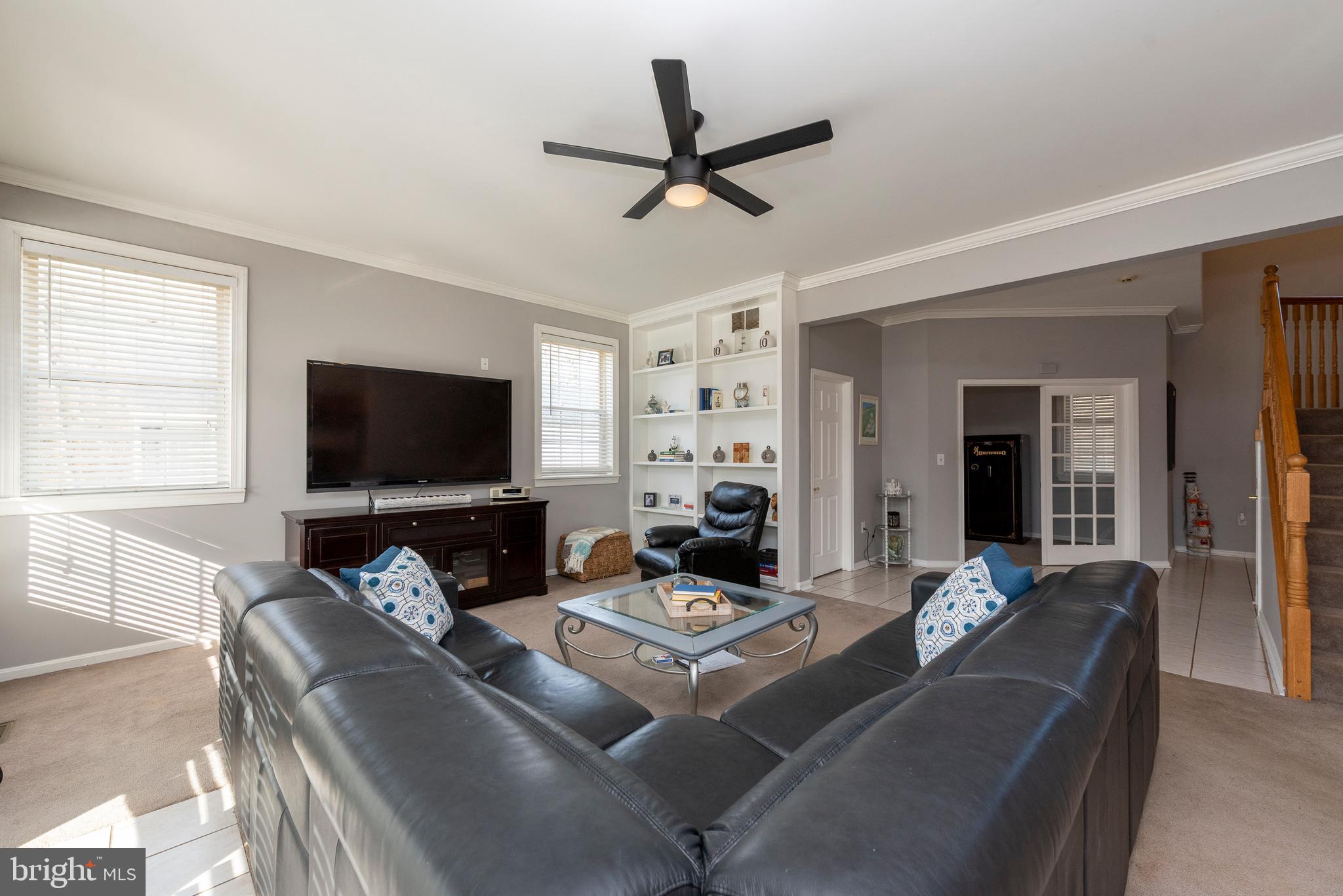 2229 Holly Neck Road Baltimore, MD 21221 - Photo 10 of 89 Family Room